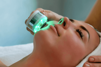 LED-Light-Therapy-Treatment-1024x576